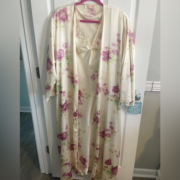 Oscar de la Renta women’s floral silky nightgown Large - Picture 6 of 6